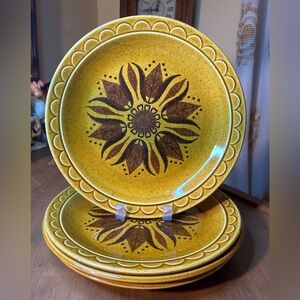Set of 4 Homer Laughlin Golden Harvest 10” Dinner Plates 1970s Retro Stoneware